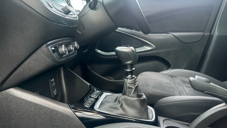 Vauxhall Crossland 1.2 Turbo Ultimate 5dr Petrol Hatchback